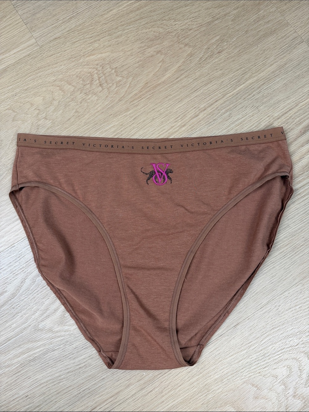 Victoria’s Secret High Leg Brief Panty L
